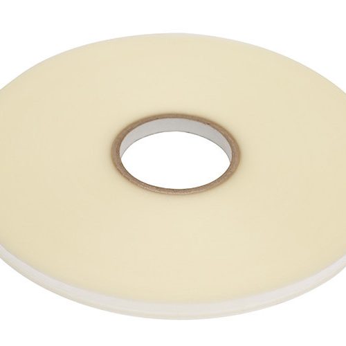 OPP封缄胶带是用来给PE高压自粘包装袋封口的双面胶带。