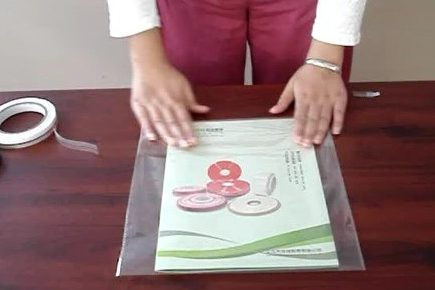 封缄胶带是用来给塑料装袋封口的易撕双面胶带。